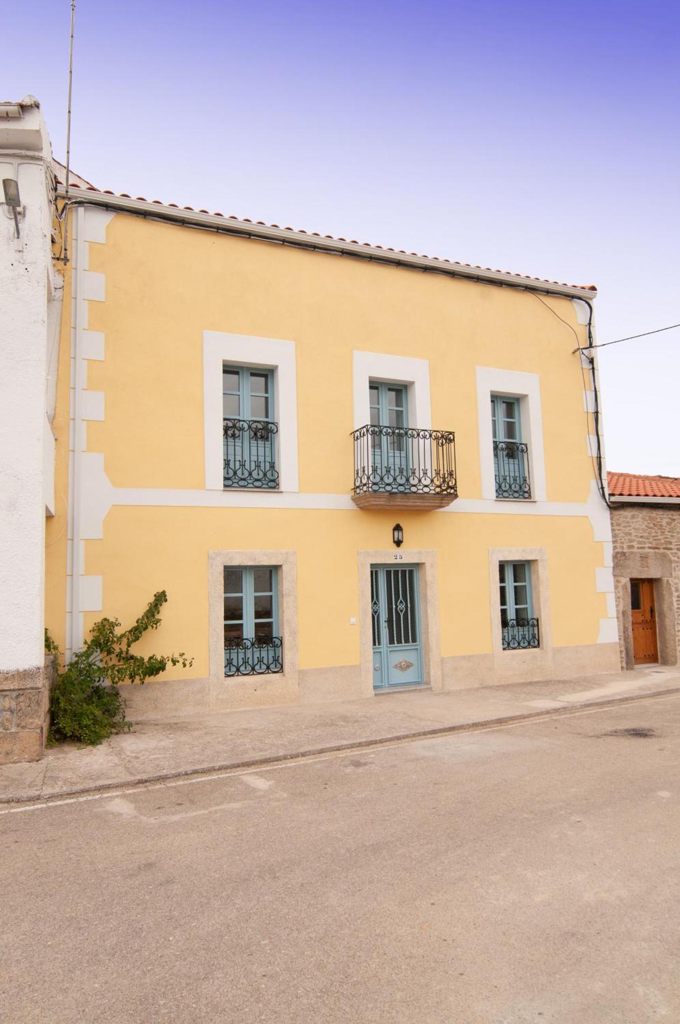 Вилла Casa Amarilla Arribes Cerezal de Penahorcada Экстерьер фото